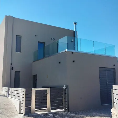 וילה Miron